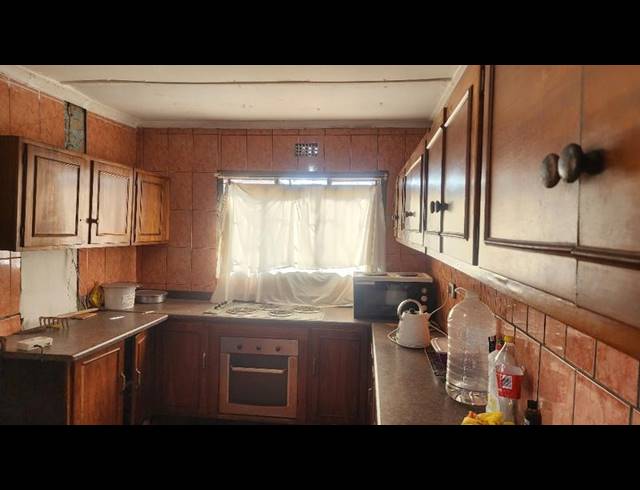 4 BEDROOM HOUSE FOR SALE IN VILLA LIZA